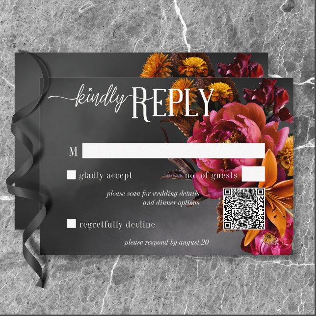 Cartão RSVP Código QR de Casamento de Lily Laranja Gótica Negr (Black Moody Gothic Orange Lily Wedding QR Code RSVP Card)