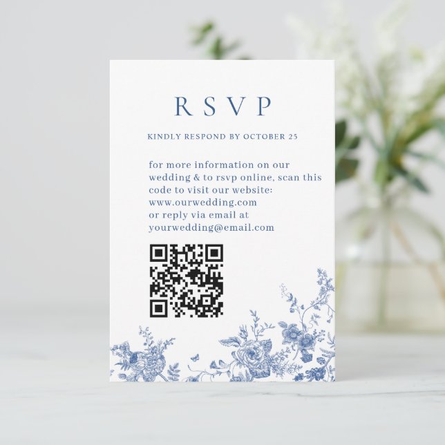 Cartão RSVP Código QR de Casamento Floral Azul Vitoriano Elega (Em pé/Frente)