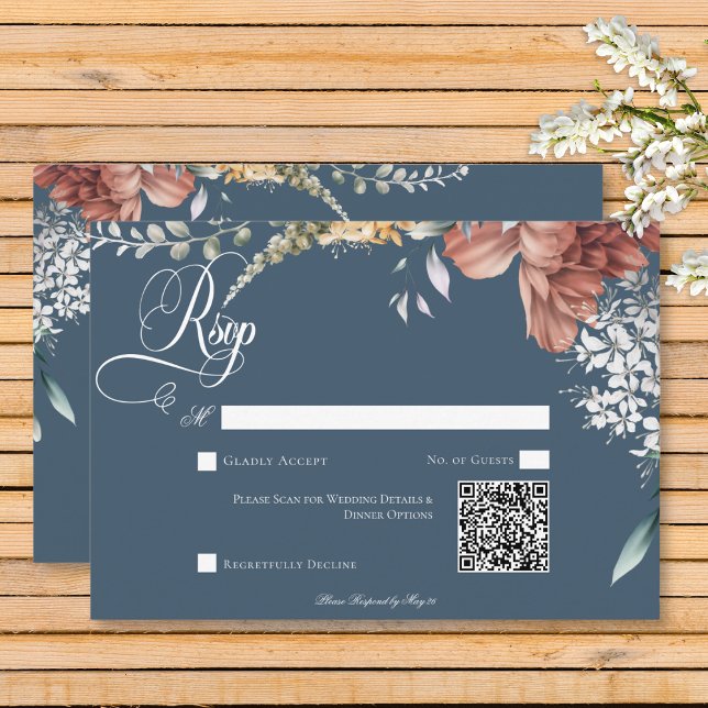 Cartão RSVP Código QR de Casamento Floral do Jardim Azul Român (Modern Romantic Blue Garden Floral Wedding Response Card with QR Code)