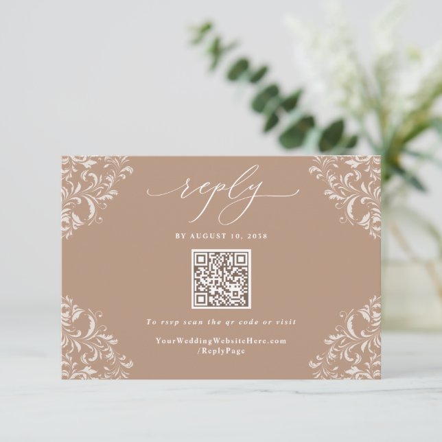 Cartão RSVP Código QR de Casamento Neutral de Beige Taupe Eleg (Em pé/Frente)
