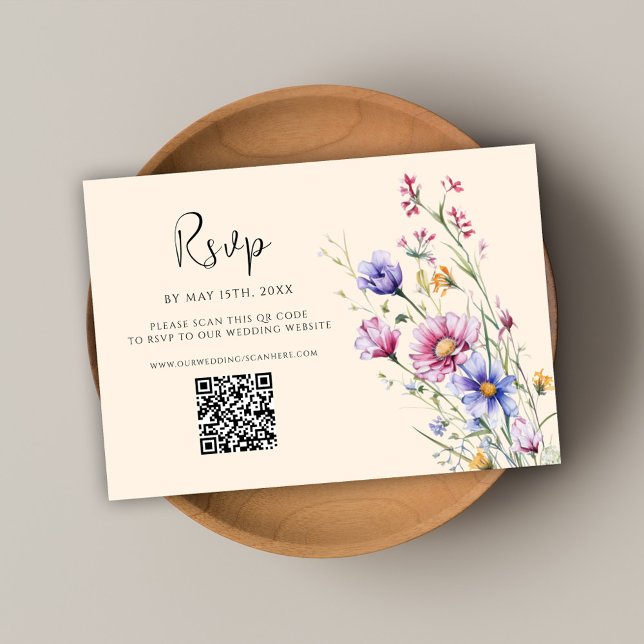Cartão RSVP Código QR de flor selvagem Casamento elegante mode (Wildflower QR Code Modern Elegant Wedding RSVP Card)