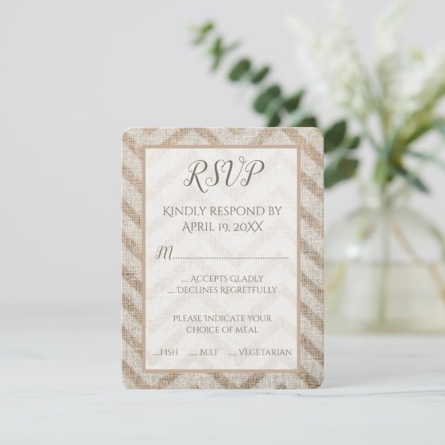 Cartão RSVP de Casamento Burlap Chevron (Em pé/Frente)