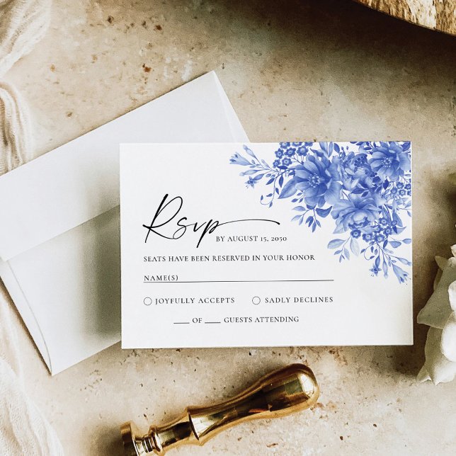 Cartão RSVP de Casamento Floral de Porcelana Azul (Criador carregado)