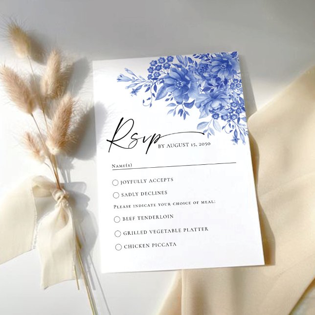 Cartão RSVP de Casamento Floral de Porcelana Azul (Criador carregado)