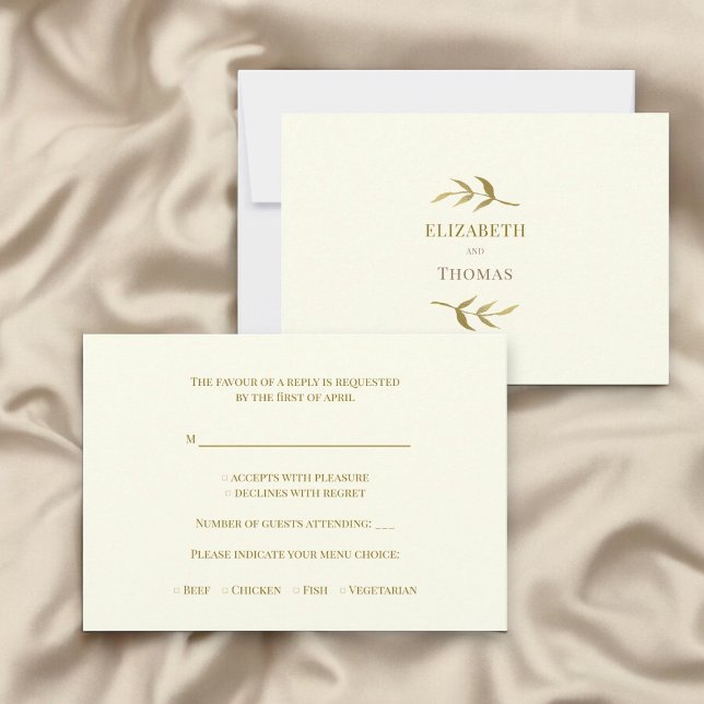 Cartão rsvp de casamento moderno tradicional (luxury wedding rsvp card in ivory and gold , with capital text in gold , part of a collection )