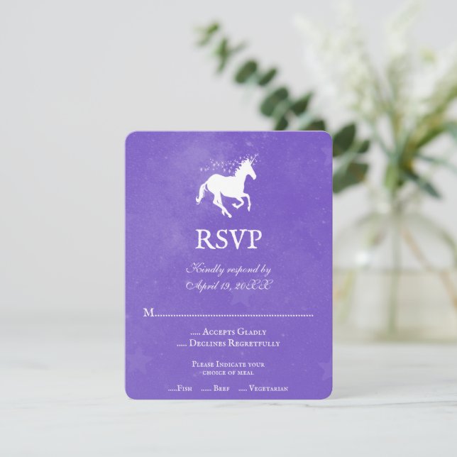 Cartão RSVP de Casamento Unicórnio Roxo (Em pé/Frente)