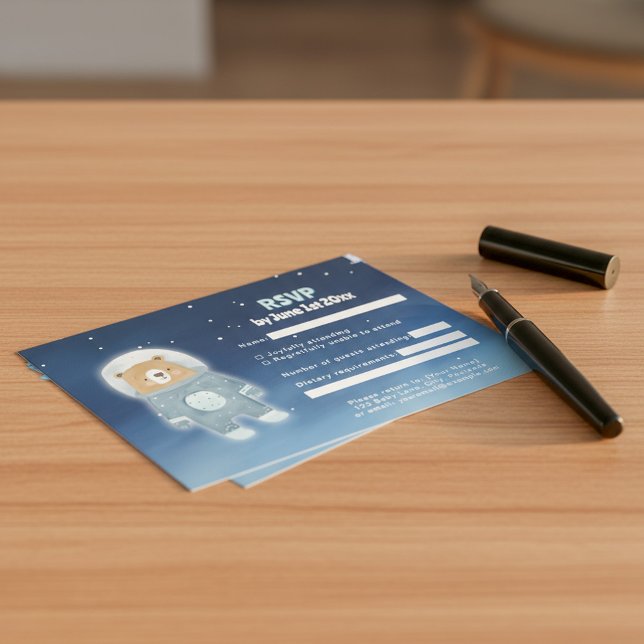 Cartão RSVP de Espaço Exterior do Urso Astronauta  (Blue Astronaut Bear Outer Space RSVP Card.)