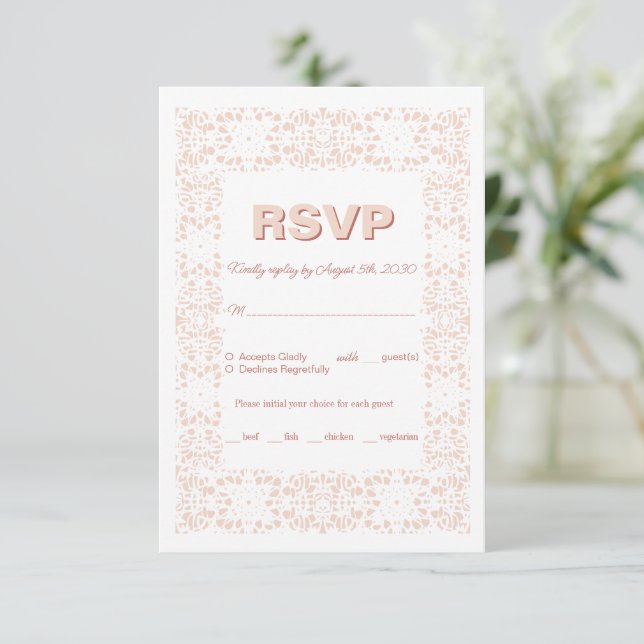 Cartão RSVP de rendas rosa elegante personalizado  (Em pé/Frente)