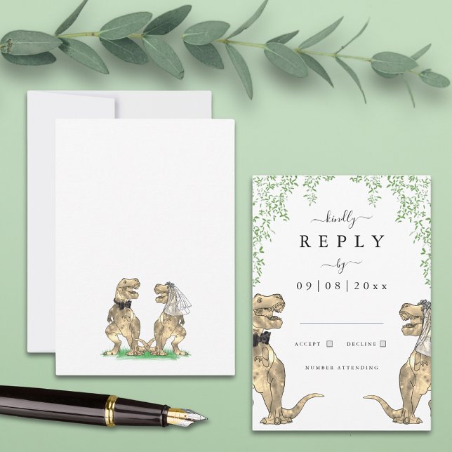 Cartão RSVP Dinossaur Bride e Groom Botanical Wedding Reply (T-Rex bride and groom botanical dinosaur wedding invitation rsvp enclosure card)