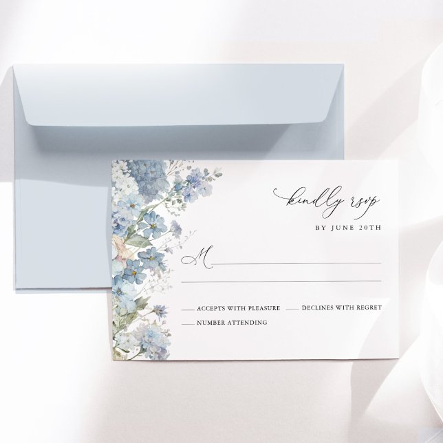 Cartão RSVP Dusty Blue Floral Watercolor Elegant Wedding (Dusty blue floral wedding RSVP card, watercolor hydrangea design, elegant wedding stationery)