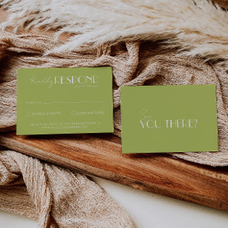 Cartão RSVP Elegant Green White Minimalist Bright Wedding