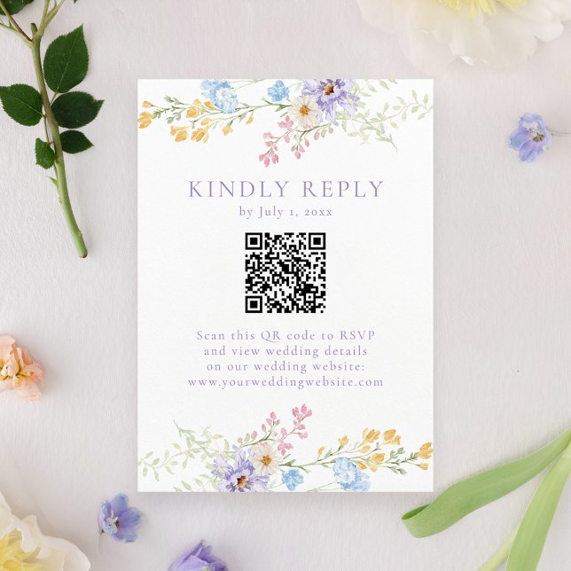 Cartão RSVP Elegant Pastel Wildflower Garden QR Code Wedding (Criador carregado)