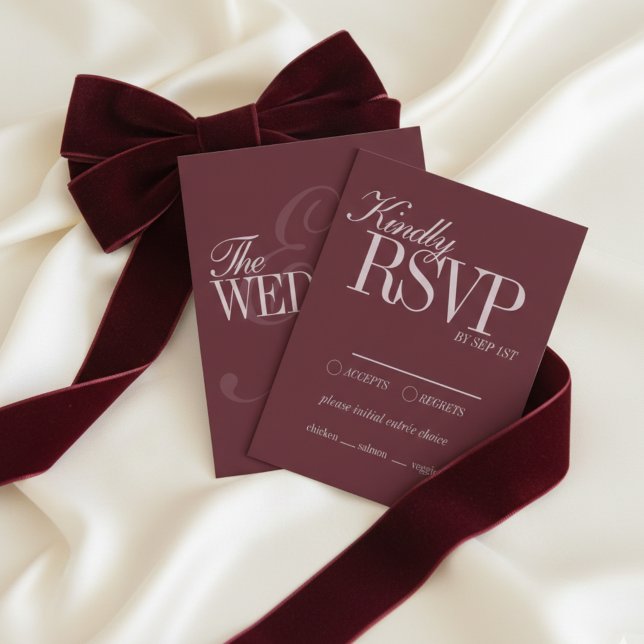 Cartão RSVP Elegant Script Burgundy Red Formal Wedding Details (Elegant Script Burgundy Red Formal Wedding Details RSVP Card)