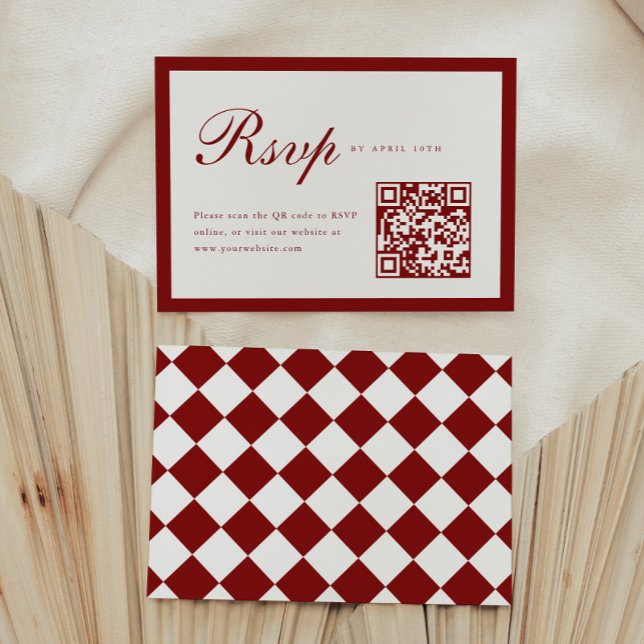 Cartão RSVP Elegant Script Wine Red QR Code Graduation Party (Criador carregado)