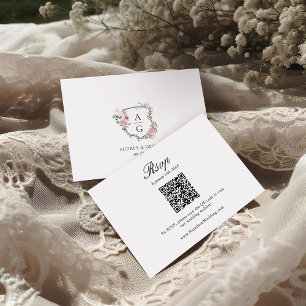 Cartão RSVP Elegante Código QR com Floral Monograma em Rosa Be
