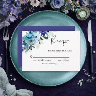 Cartão RSVP Elegante primavera poeira azul roxo floral casamen