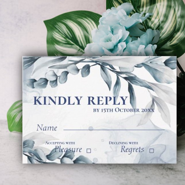 Cartão RSVP Eucalyptus Deixa Casamento Elegante Azul Dusty (Eucalyptus Leaves Dusty Blue Elegant Wedding RSVP Card)