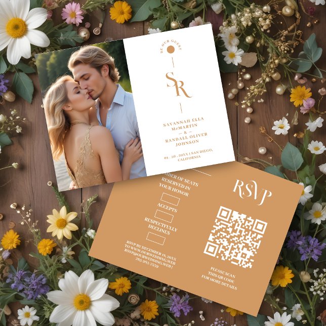 Cartão RSVP Exquisite Chic Minimalist Gold Wedding Initials (Exquisite Chic Minimalist Gold Effect Wedding Initials RSVP Card. )