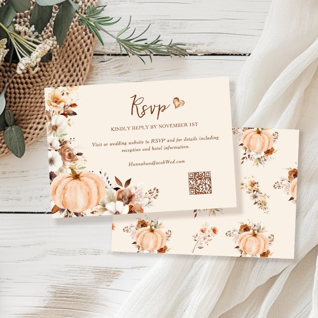 Cartão RSVP Fall Floral Pumpkin Wedding QR Code (Criador carregado)