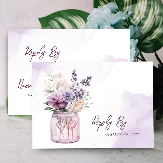 Cartão RSVP Flores Roxas Elegantes Russas No Casamento Mason J (Rustic Elegant Purple Flowers In Mason Jar Wedding RSVP Card)