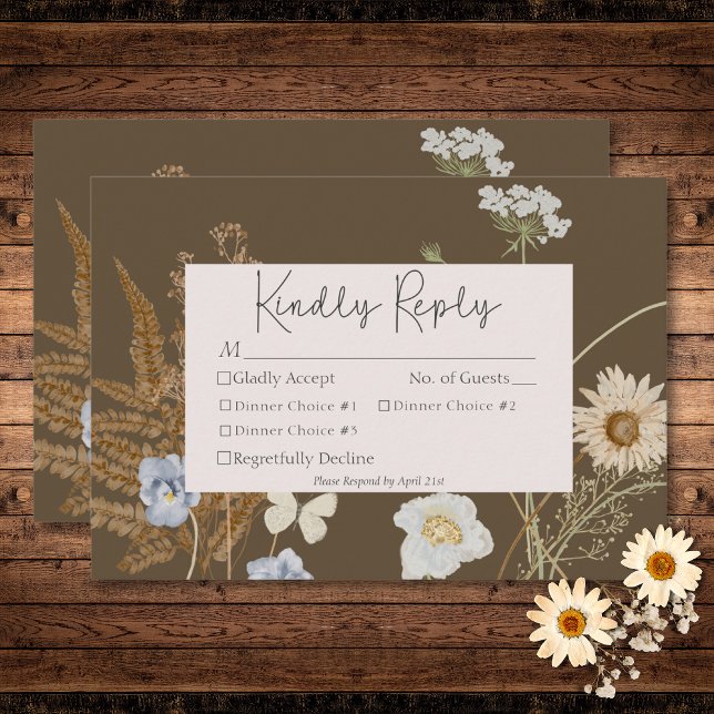 Cartão RSVP Flores selvagens no Janto Brown Weding Three (Wildflowers on Brown Wedding Three Dinner RSVP Card)