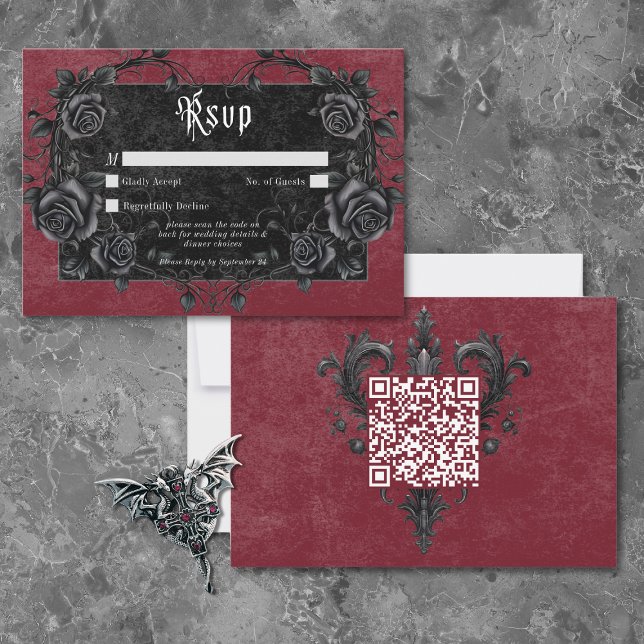 Cartão RSVP Gothic Black Raven & Roses Burgundy QR Code (Gothic Black Raven & Roses Burgundy QR Code RSVP Card)