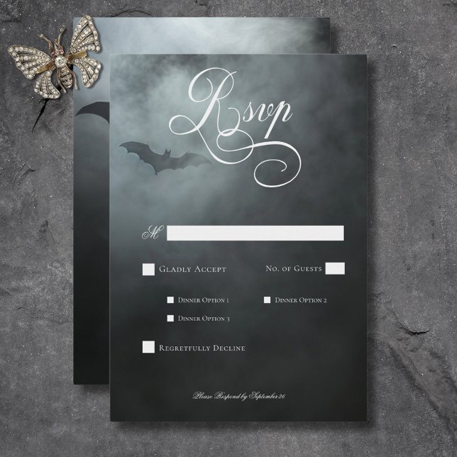 Cartão RSVP Janto de Casamento de Nave e Neve Escuro (Dark Moody Midnight Bat & Fog Wedding Dinner RSVP Card)