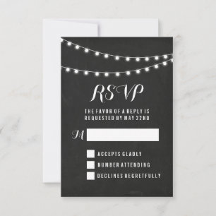 Cartão RSVP Luzes de Corda de Verão Preto Casamento