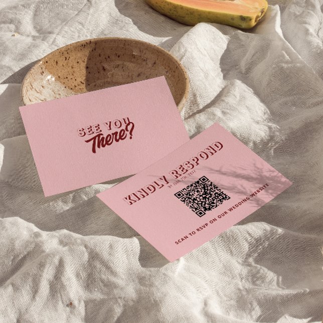 Cartão RSVP Modern Pink Deep Red Retro Unique QR Code Wedding  (Criador carregado)