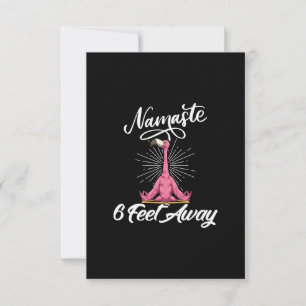 Cartão RSVP Namaste 6 pés de distância Professores Flamingo