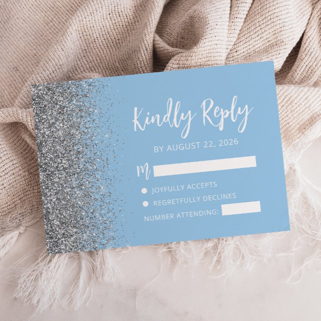 Cartão RSVP Pastel Azul Bebê Borda com Glitter Prata Script (Criador carregado)