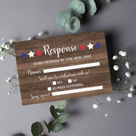 Cartão RSVP Patriotic Stars Rustic Quarto de julho Wood
