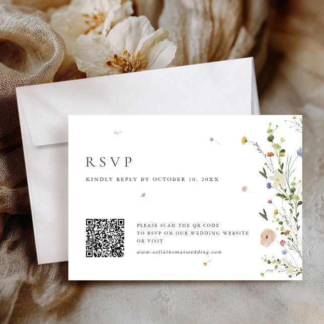 Cartão RSVP Primavera Wildflower Garden Minimalist Código QR F (Spring Wildflower Garden Minimalist Floral QR Code RSVP Card)