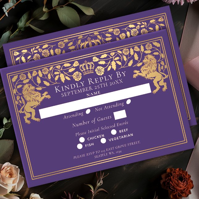 Cartão RSVP Purple Royal Medieval Lion Wedding (Criador carregado)