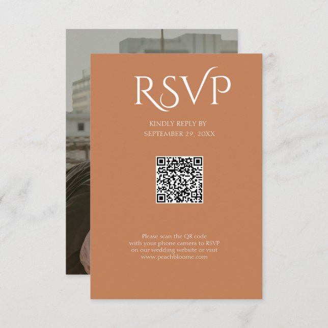 Cartão RSVP QR Code Modern Minimalistic Soft Copper Wedding (Frente/Verso)