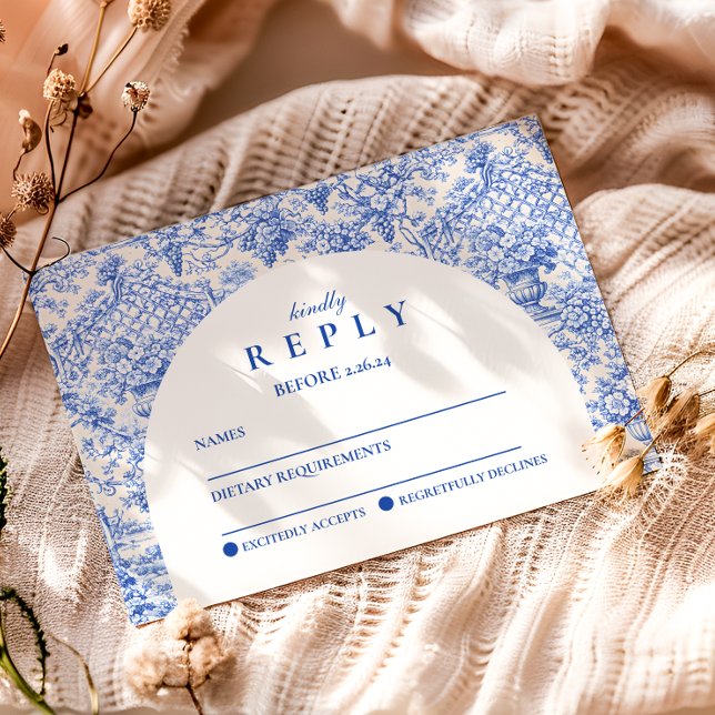 Cartão RSVP Romantic Blue Garden Graduation Party (Criador carregado)