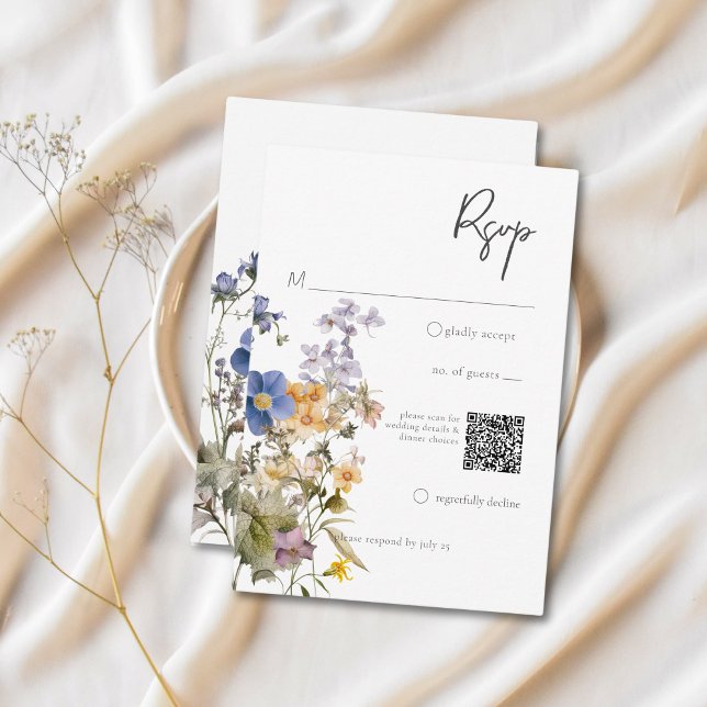Cartão RSVP Ruptura Rústica Flores Selvagens Rúpidas Aquarela  (Rustic Meadow Wildflowers Purple Watercolor QR Code RSVP Card)