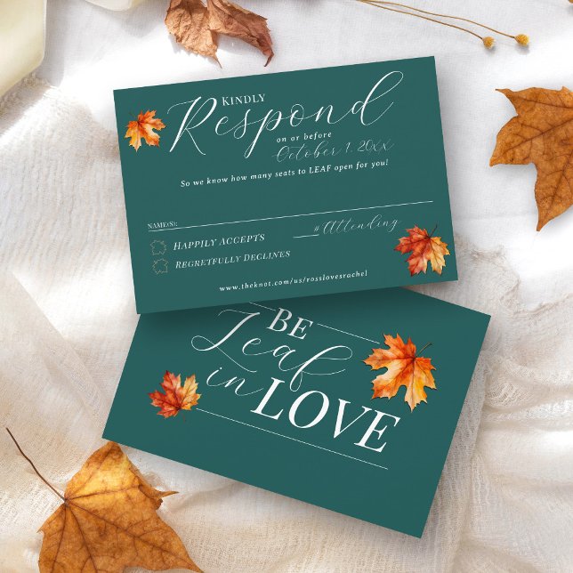 Cartão RSVP Seja Folha No Amor Cai Deixa O Casamento De Ferrug (Be Leaf In Love Elegant fall maple leaves jewel tone teal rust terracotta orange wedding RSVP card)