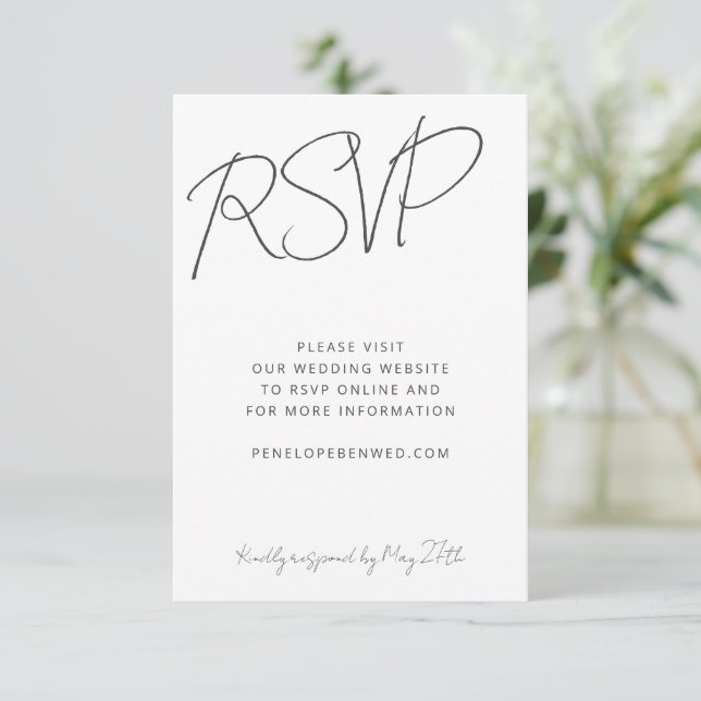 Cartão RSVP Site Online de Casamento Branco Negro de Script Mo (Em pé/Frente)