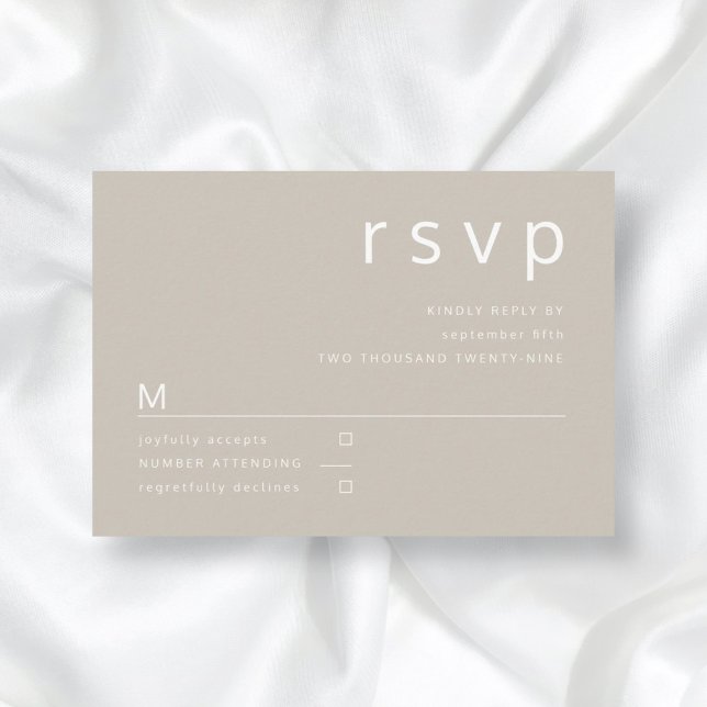 Cartão RSVP Taupe Beige Brown Minimalist Typography Wedding (Criador carregado)