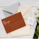 Cartão RSVP Terracotta Burnt Orange Script Meal Choice Casamen<br><div class="desc">Uma simples e elegante carta de casamento do deserto castanho-escuro. Isso queimou o fundo laranja com tipografia branca. Ferrugem minimalista e chic com letra manuscrita. Com possibilidade de escolha de refeições e alergias.</div>