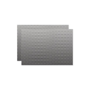 Cartão RSVP uma foto em preto e branco de uma parede_