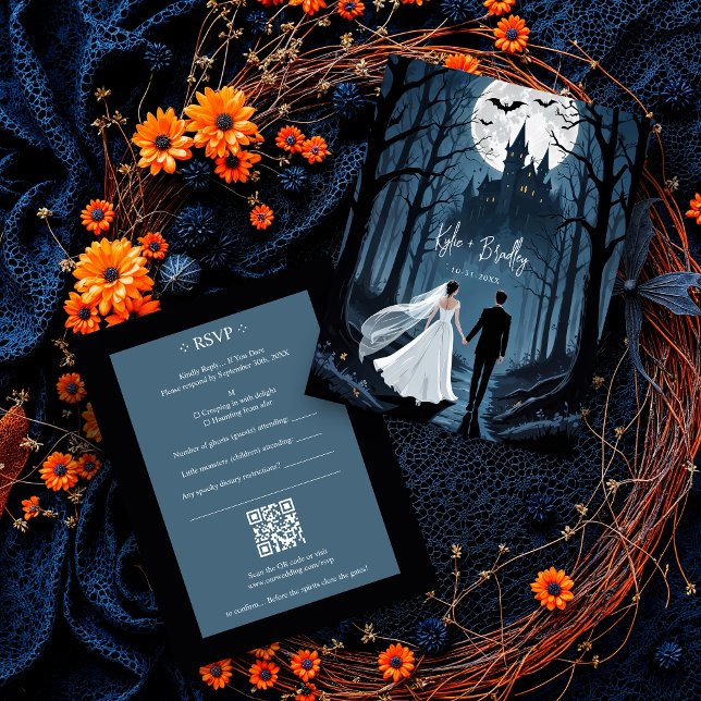 Cartão RSVP Wedding Couple Spooky Forest Toward Haunted Castle (Wedding Couple in Spooky Forest Toward Haunted Castle Confirmation RSVP Cards with QR Code.)