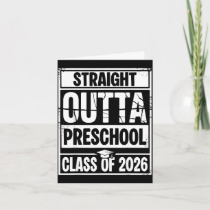 Cartão Sai direto da turma de formatura do pré-escolar de
