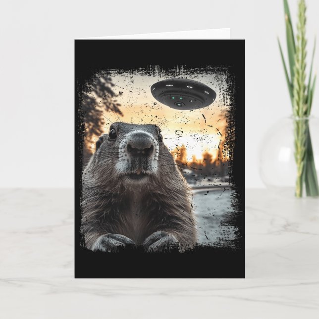 Cartão Sci-fi Alienígenas Pousando Disco Voador Estranho  (Frente)