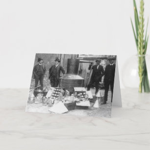 Cartão Seized Moonshine Still, 1922