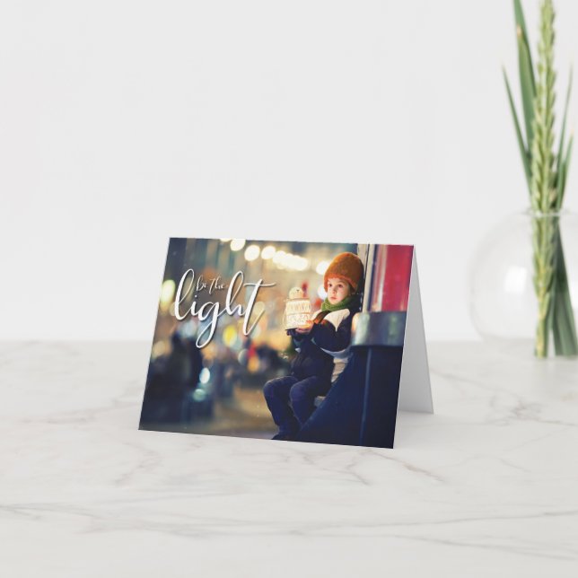 Cartão Seja a Luz, Rapaz com Lanterna (Frente)