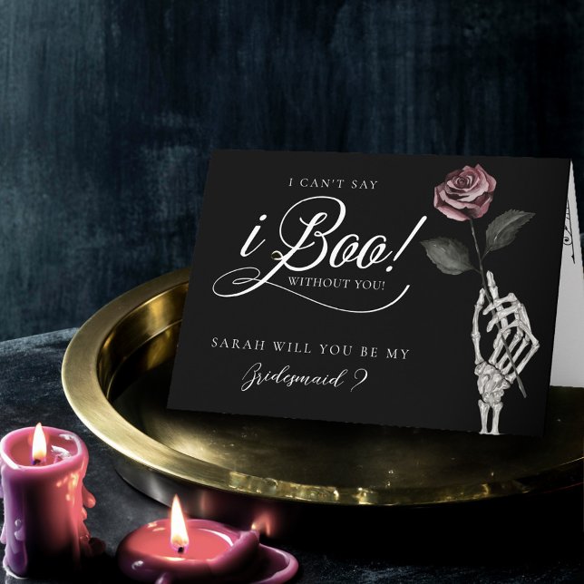 Cartão Ser Minha Madrinha? Eu não posso dizer que eu faço (Be My Bridesmaid? I Can't Say I Boo Without You Card)