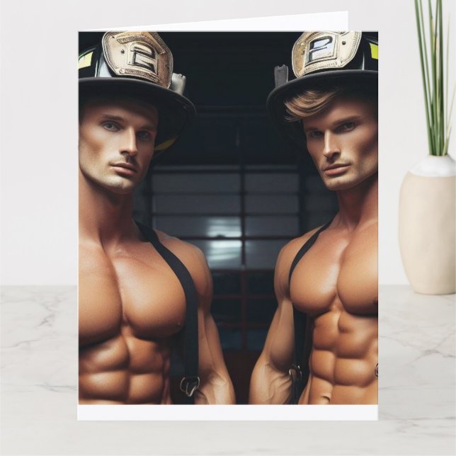 Cartão SEXY FIREFIGHTERS HOT BIRTHDAY GREETING Card (Frente)