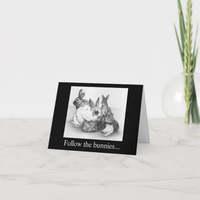 Cartão Siga os coelhos da Páscoa, eles têm o chocolate (Frente)